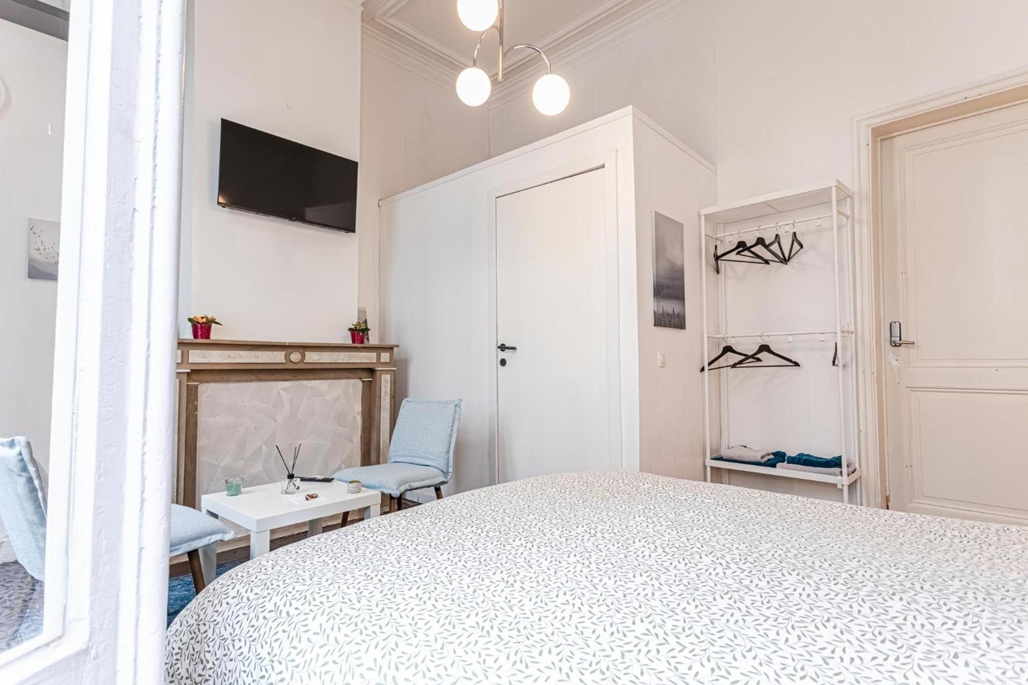 6 Stylish & Comfortable , Heart Of Gand